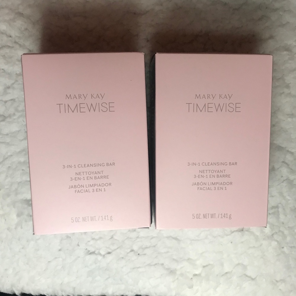 Mary Kay 3-1 Cleansing bar bundle of 2 brand new